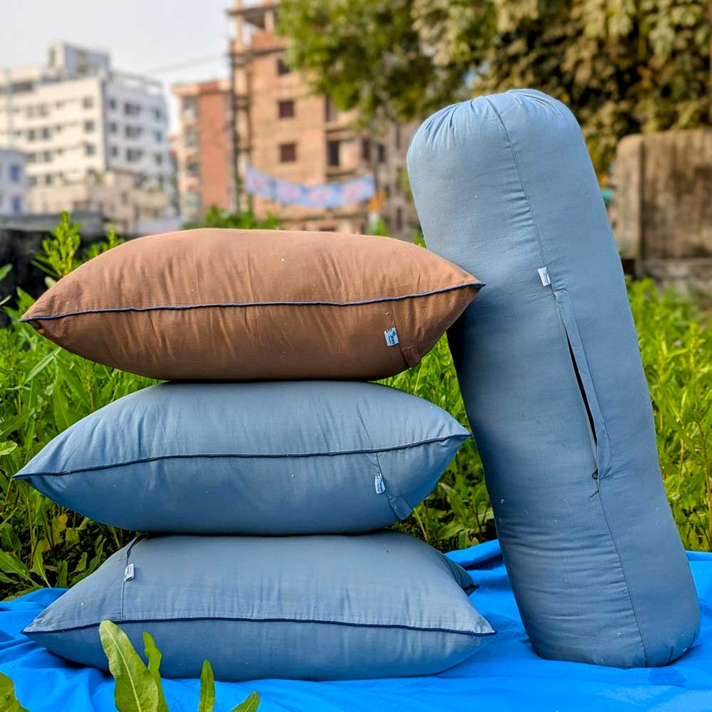 3 Head Pillow & 1 Side Pillow